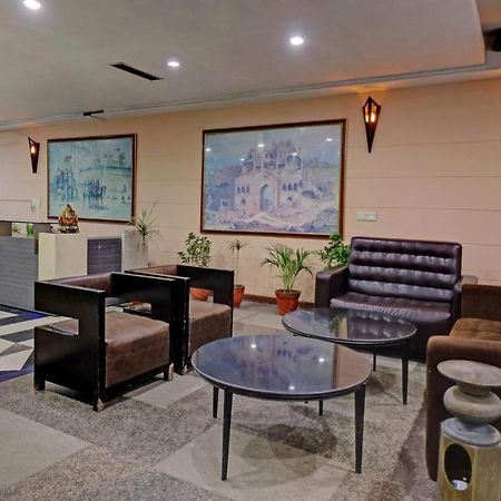 Itsy Hotels Hamlets Stay Noida Extérieur photo