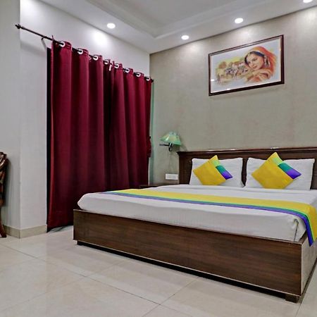 Itsy Hotels Hamlets Stay Noida Extérieur photo